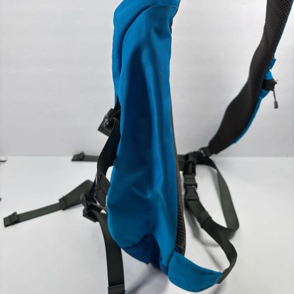 Patagonia Unisex 8L Sling Bag Atom Blue Crossbody Backpack Tudorza Pressard Logo